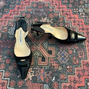 Manolo Blahnik kitten heel